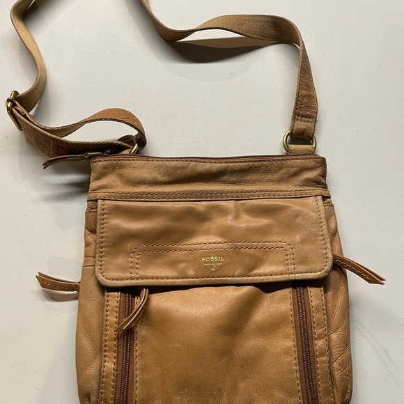 Fossil Camel Brown Leather Sling Crossbody Shoulder messenger bag - Picture 1 of 15